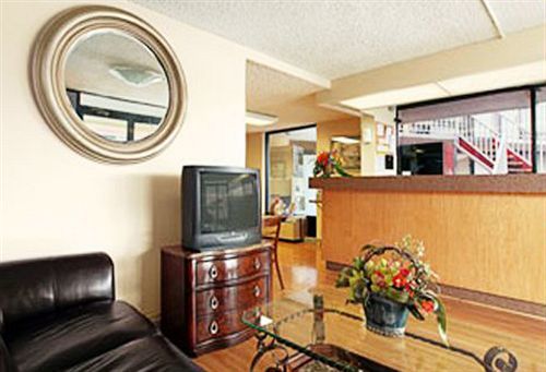 Express Inn & Suites Clearwater ピネラス・パーク エクステリア 写真