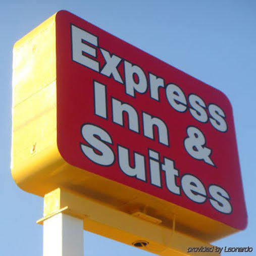 Express Inn & Suites Clearwater ピネラス・パーク エクステリア 写真